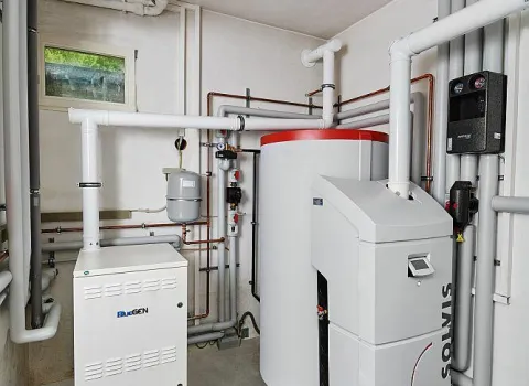 BlueGEN, Brennwertkessel und Brennstoffzelle