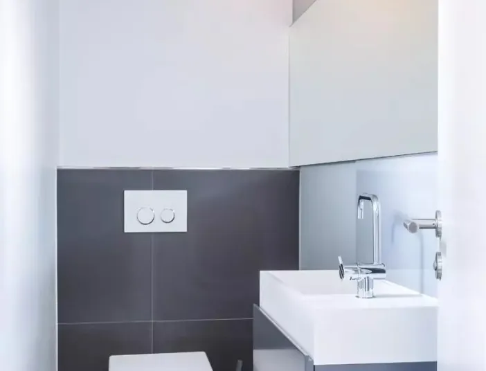 Kontrastreiches Design in Anthrazit