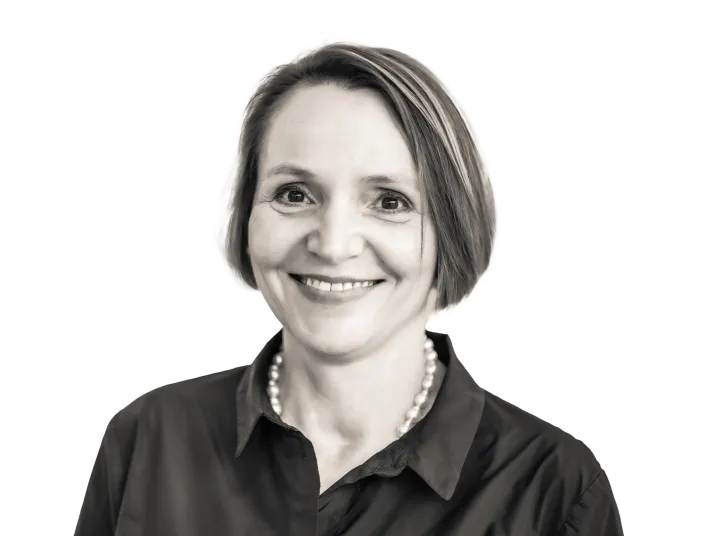 Portrait Martina Frick, Geschäftsführerin von Frickbadezimmer in Ulm. 